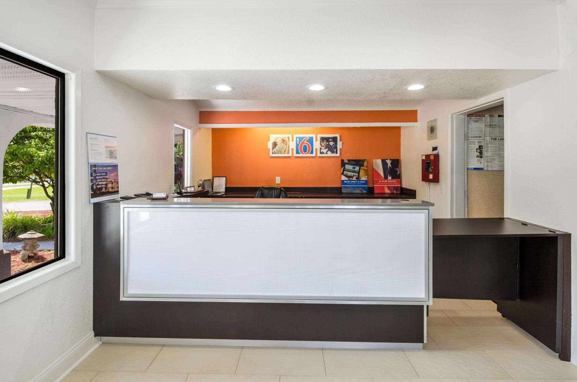 Motel 6-Salem, Va Екстериор снимка